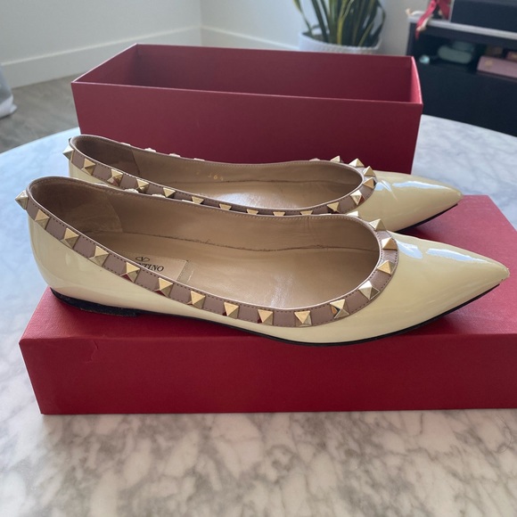Valentino Rockstud Flats - Picture 2 of 7